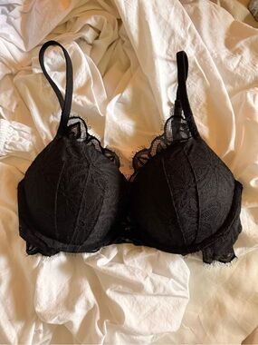 PINK Victoria's Secret Black Lace Push Up Bra